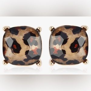 Leopard square statement earrings, new